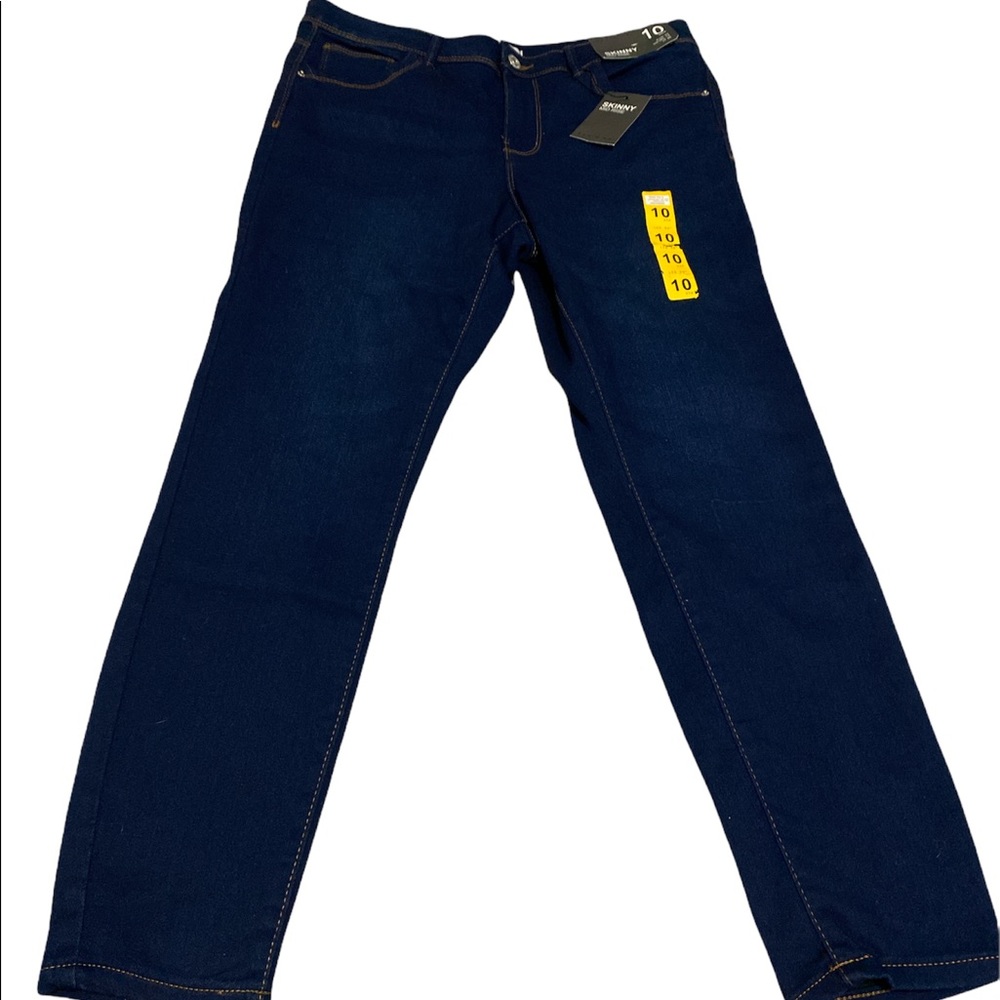 NWT: woman’s blue jeans